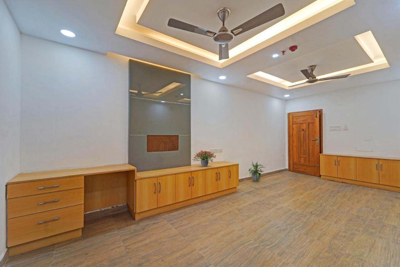 Hotel O J2 Service Apartment Csennai Kültér fotó