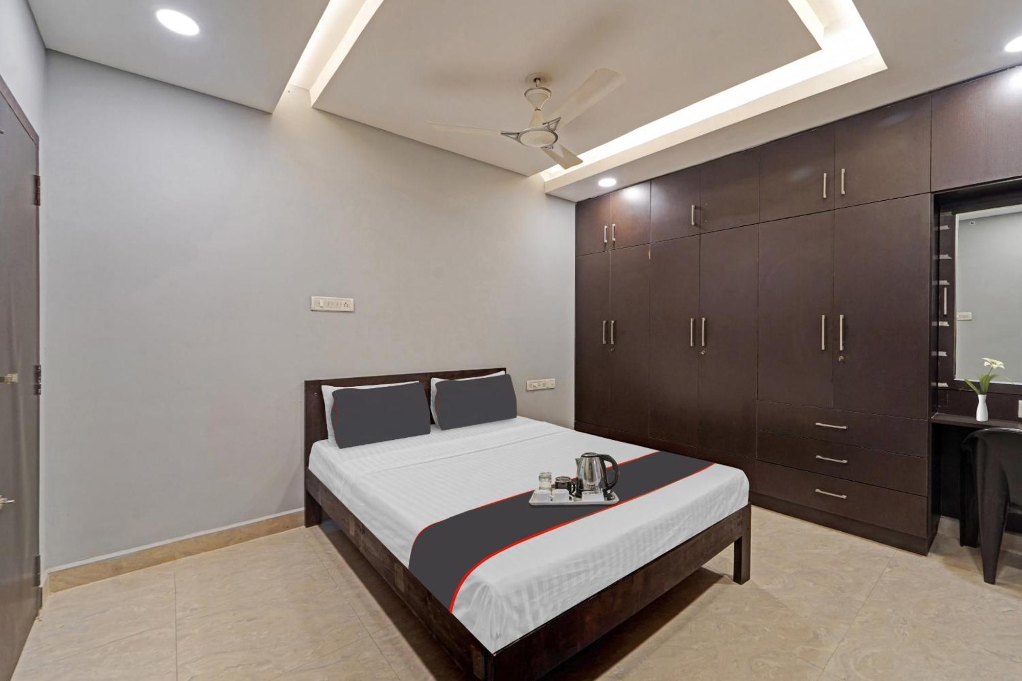 Hotel O J2 Service Apartment Csennai Kültér fotó