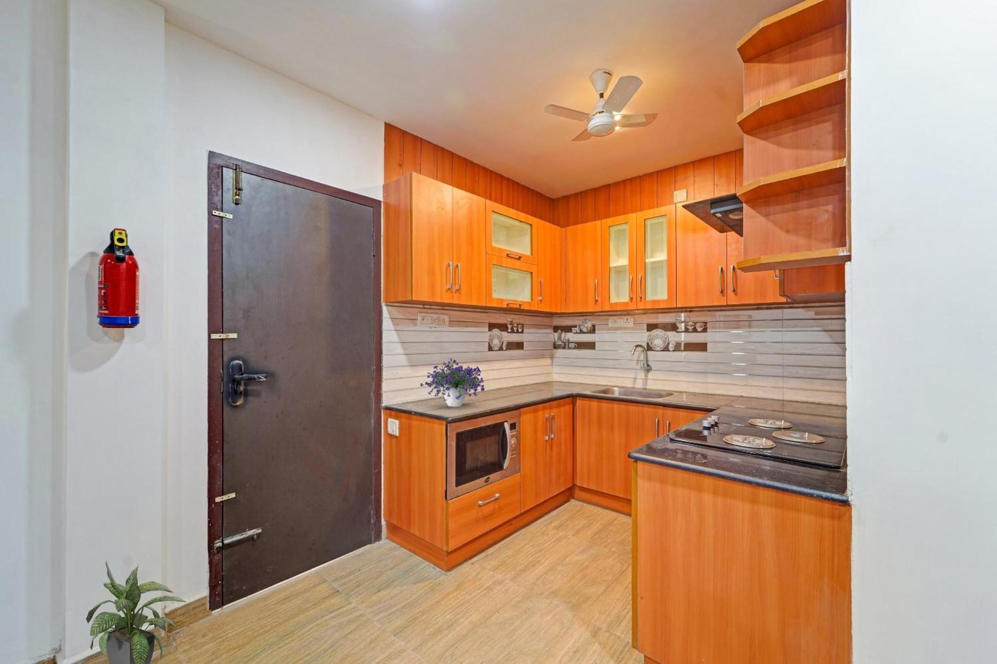 Hotel O J2 Service Apartment Csennai Kültér fotó